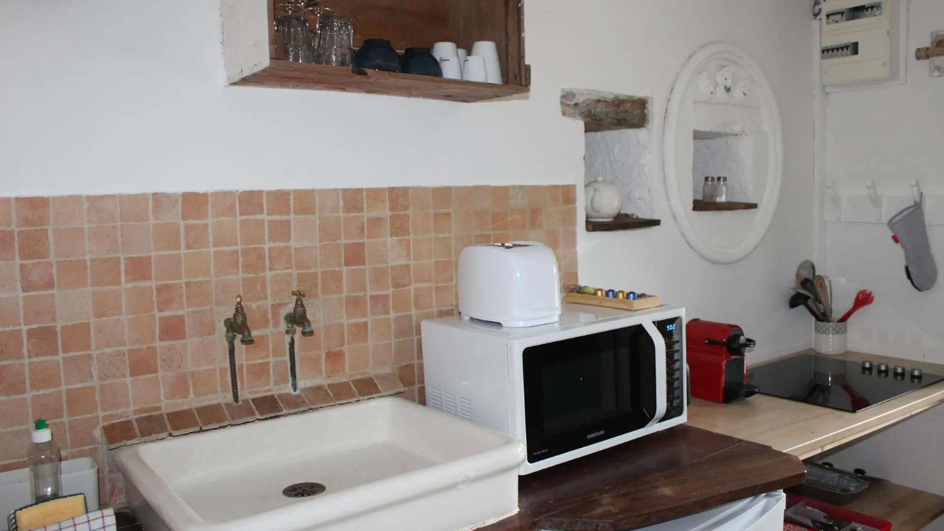 La Seigneurie Des Ondes Hotel Saint-Benoit-des-Ondes 0*,